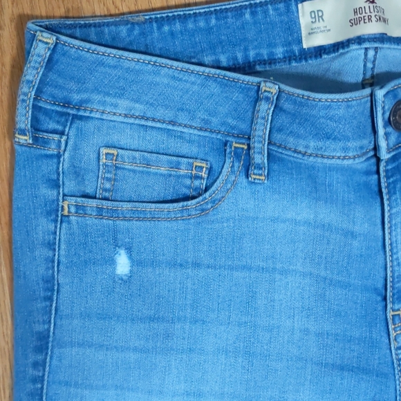 NWT. Ladies Hollister jeans Sz. 9 W 29 " x L 31" - Picture 6 of 12